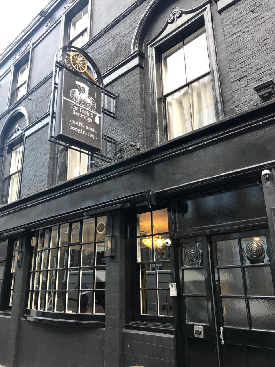 The Pack And Carriage London Hotell Exteriör bild